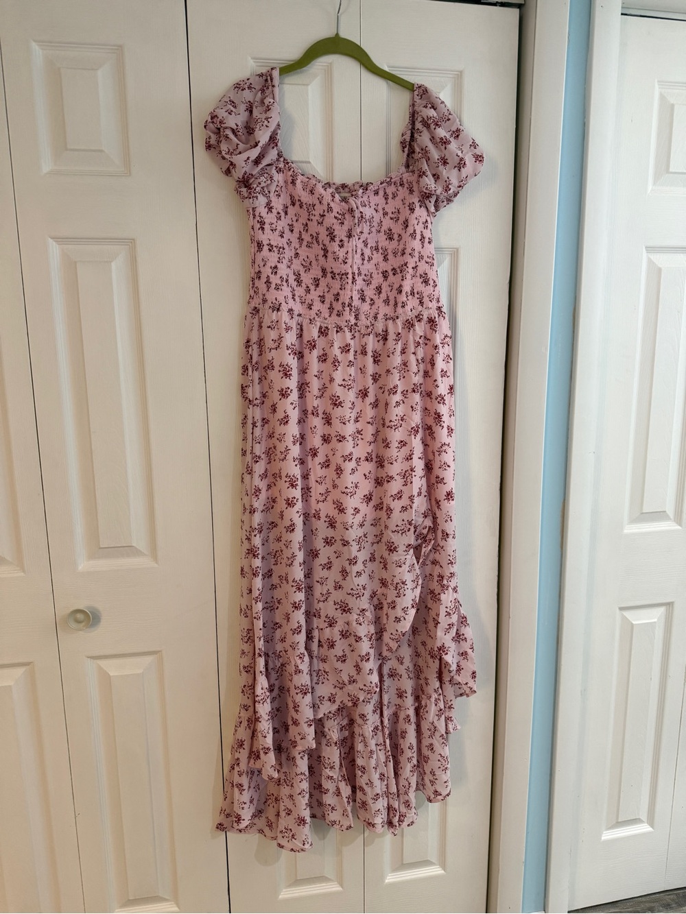 Women’s Light Pink Floral Puff-Sleeve Midi Dress